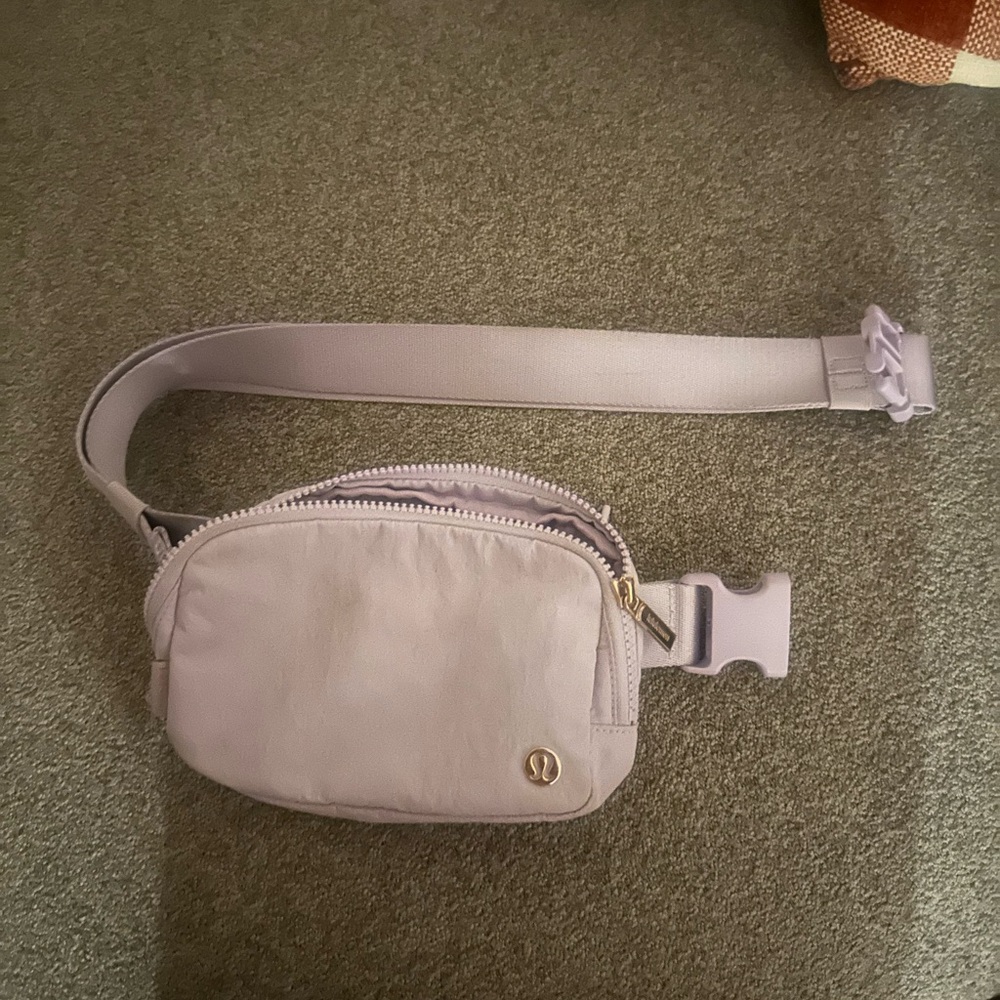 lululemon athletica Lavender Frost Belt Bag
